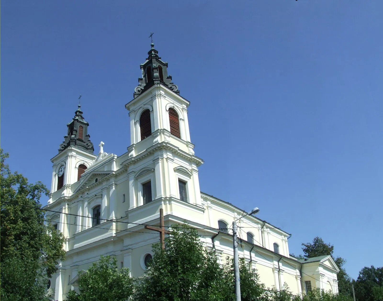 Neobarokowa kolegiata Przemienienia Pańskiego w Garwolinie z dwiema wieżami