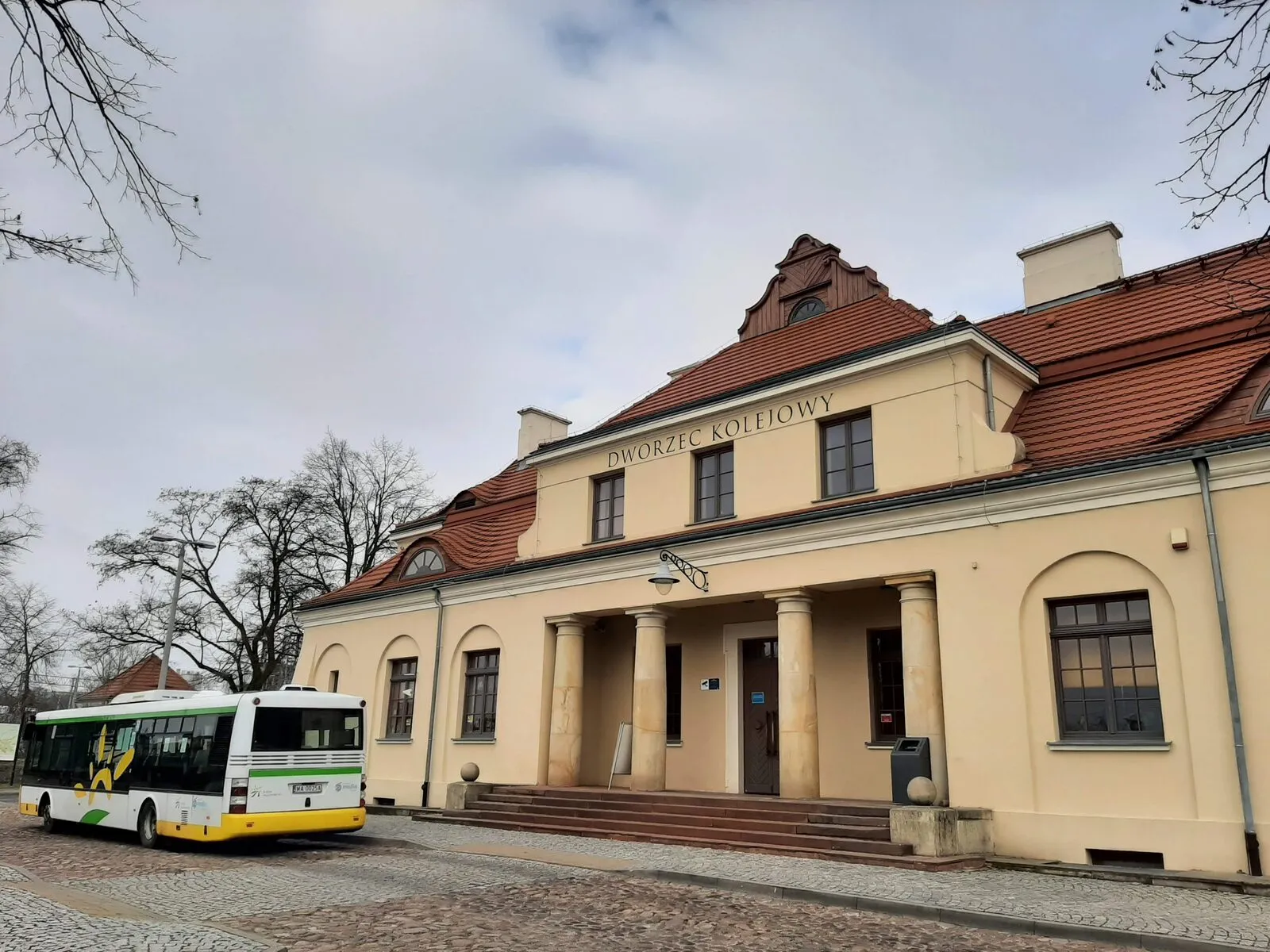 Dworzec kolejowy w Modlinie