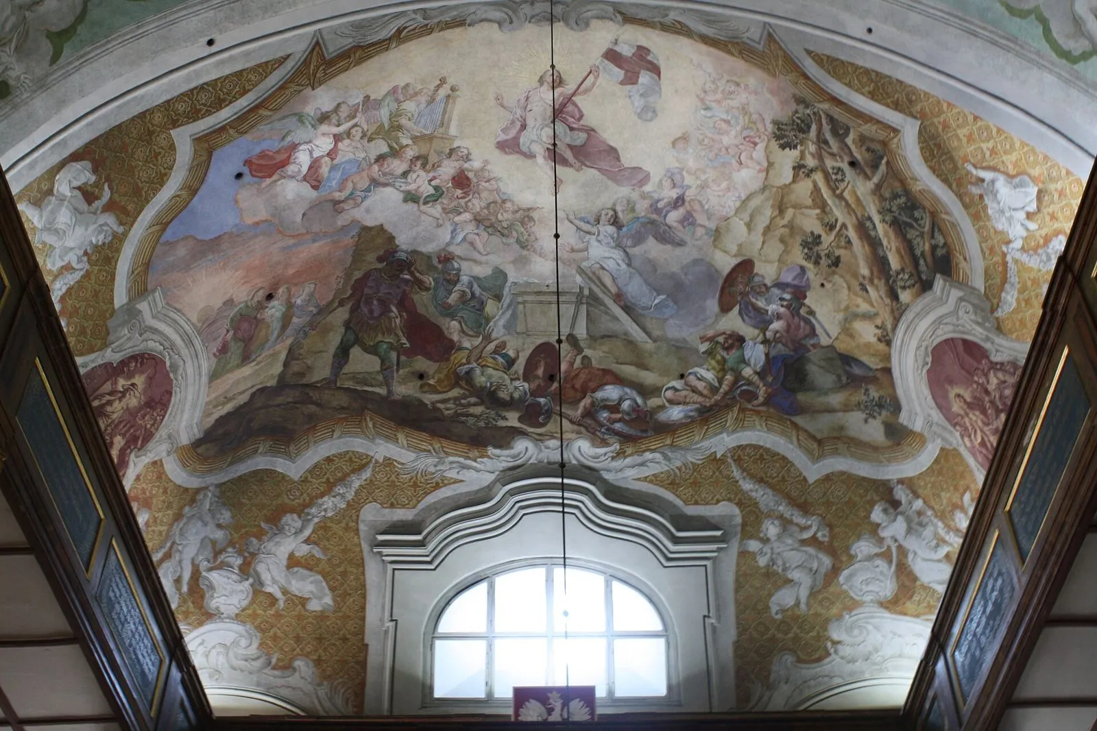 Malowidła na sklepieniu kościoła